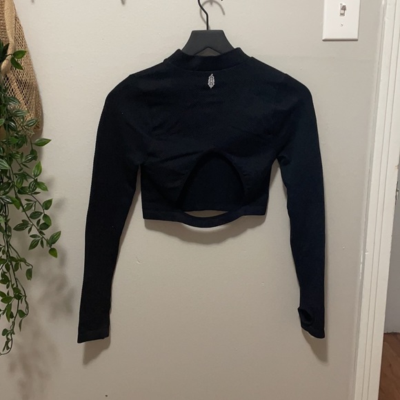 FP Movement Can’t Handle This Crop Top - Picture 4 of 5